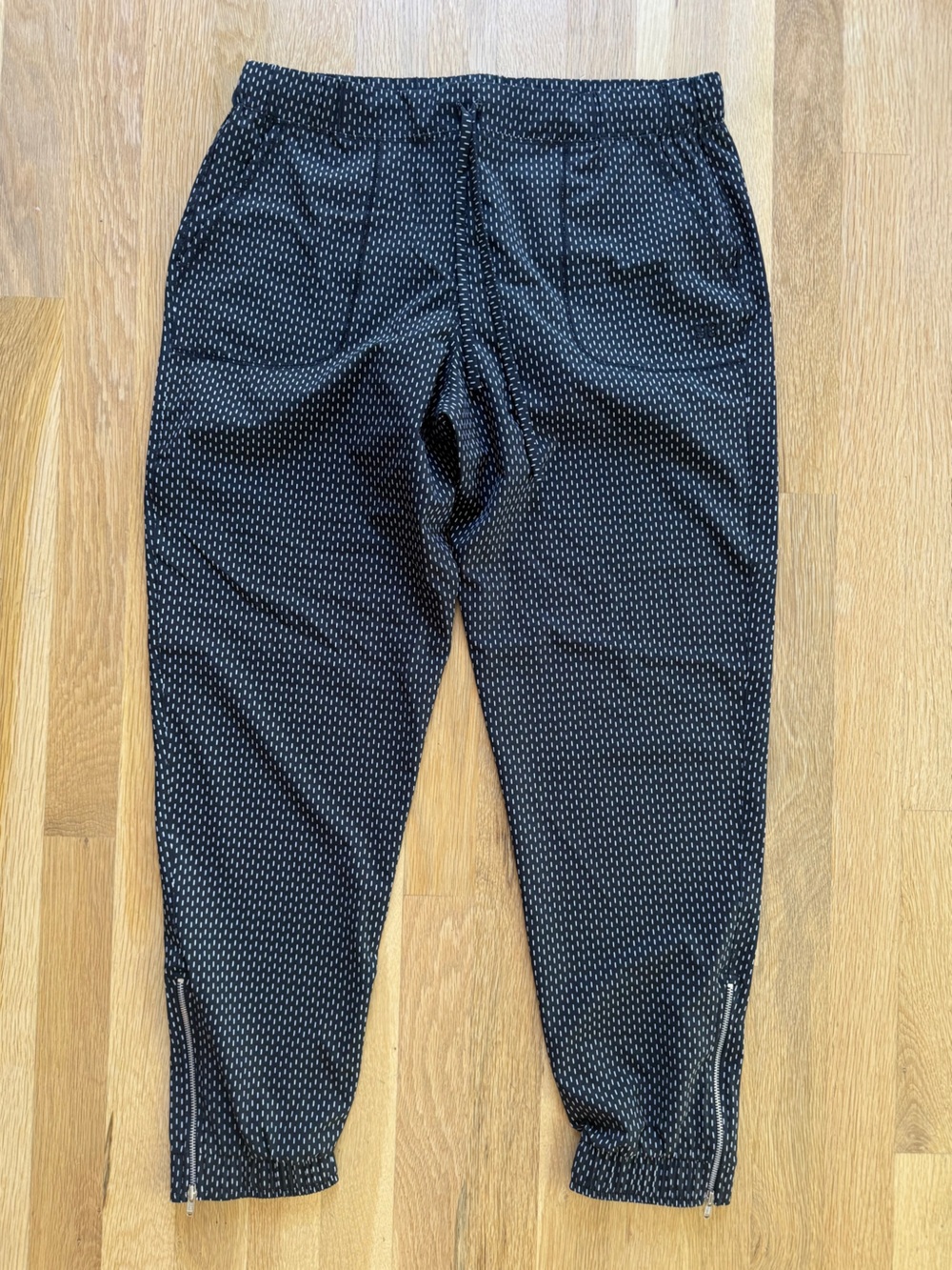 Albion Fit Jetset Joggers Black White Dash Print Ankle Zip Pants Women's L
